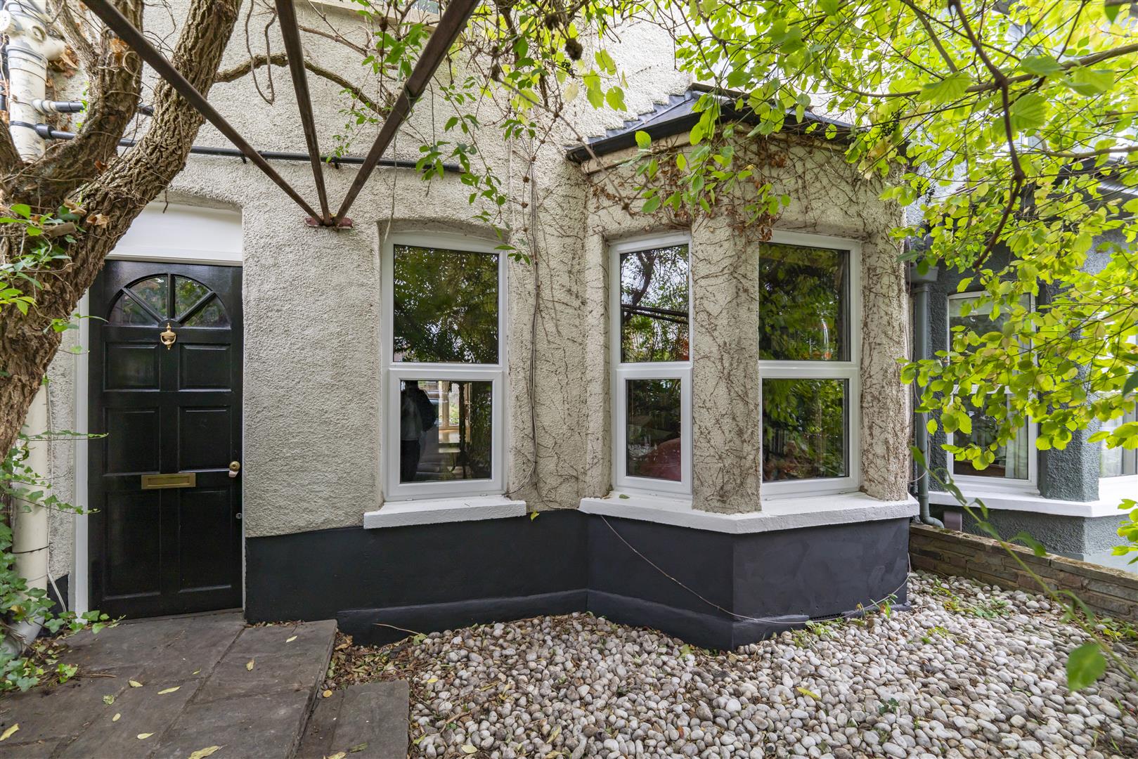 Sinton Andrews Estate Agents - Based in Ealing West London